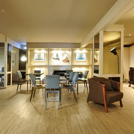 Abc Hotel